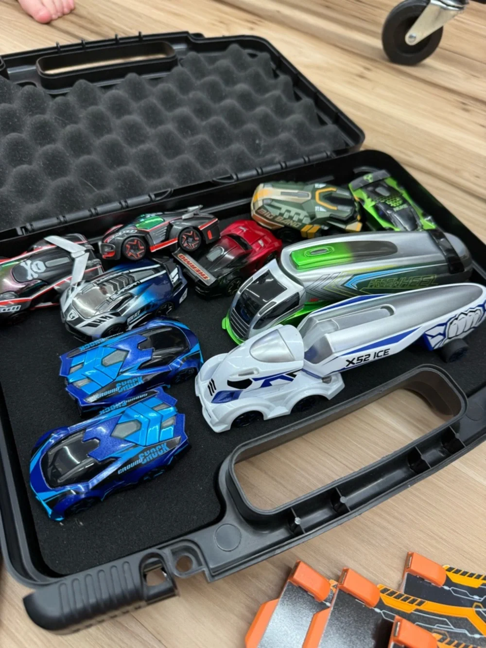 Anki Overdrive Toy Raceway Lot